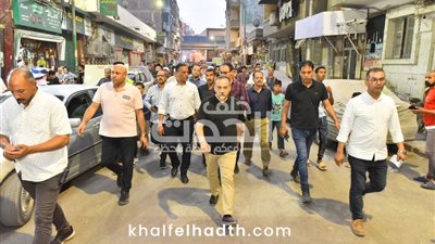 محافظ أسيوط يشدد خلال جولة مفاجئة بشارع رياض.. لا تهاون مع مخالفات الإشغال