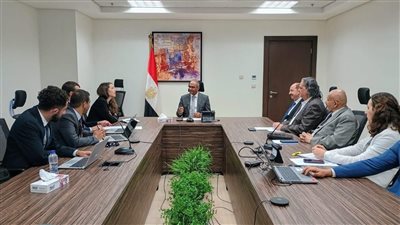 الإسكان يبحث مع الوكالة الفرنسية للتنمية التعاون في إدارة الحمأة ومحطة معالجة شرق الإسكندرية