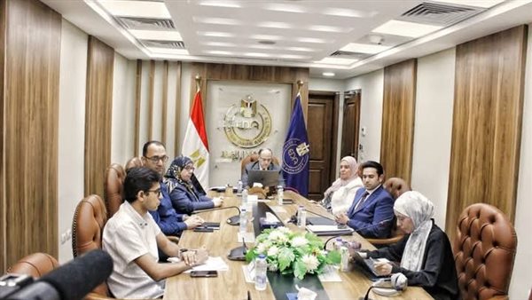 خلف الحدث