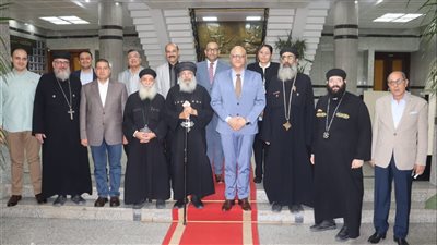 محافظ القليوبية يستقبل وفد مطرانية بنها للتهنئة بعيد الأضحى