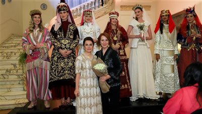 بالصور..عُرضت تقاليد الزفاف العريقة في الأناضول في عرض أزياء أقيم في السفارة التركية بالقاهرة.