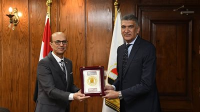 جامعة أسيوط توقع اتفاقية شراكة مع الأكاديمية الوطنية لتأهيل العقول وتنمية القدرات
