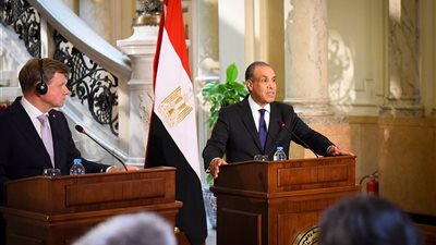 وزير الخارجية والهجرة يجرى مشاورات سياسية مع نظيره الألمانى