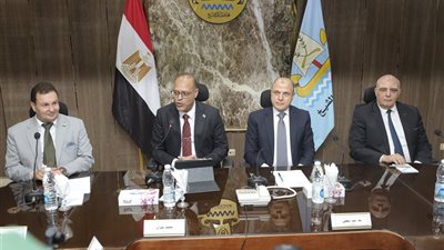 محافظ كفرالشيخ ووزير العمل يبحثان طرق تدريب وتشغيل ودمج ذوي الهمم