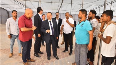 محافظ أسيوط يتفقد سوق المجذوب الحضري الجديد استعدادًا للافتتاح