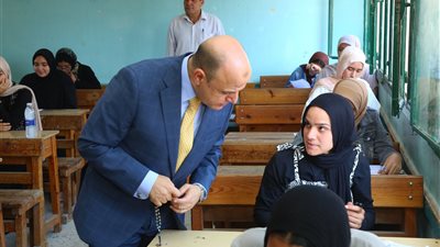 انطلاق امتحانات الثانوية العامة بمادتي 