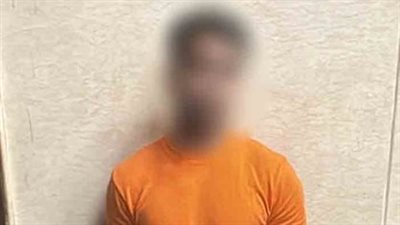 ضبط شخص أشهر أداة حادة واعتدى على سائق أجرة بالقاهرة