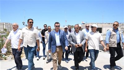 وزير الإسكان يتفقد كوبرى C19 والمدينة التراثية والمنطقة الشاطئية بمدينة العلمين الجديدة