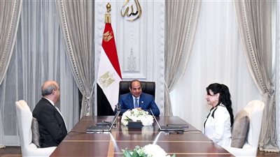 السيسي يوجه بتطوير المطارات ورفع كفاءة مصر للطيران بالشراكة الدولية