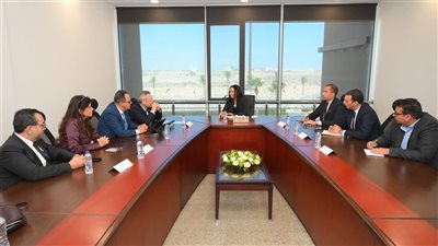 وزيرة التضامن تلتقي رئيس مجلس إدارة جمعية رجال أعمال إسكندرية لبحث التمكين الاقتصادي 