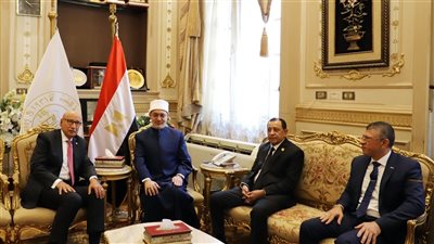 مفتي الجمهورية يهنئ القاضي عاصم الغايش بتوليه رئاسة محكمة النقض