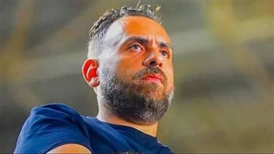 حالة من الاستياء من جانب جون إدوارد بسبب تجاهل صرف المستحقات المتأخرة 