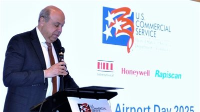 مصر تعرض رؤيتها لتحويل المطارات إلى مراكز اقتصادية ذكية خلال ندوة “Airport Day” بالسفارة الأمريكية