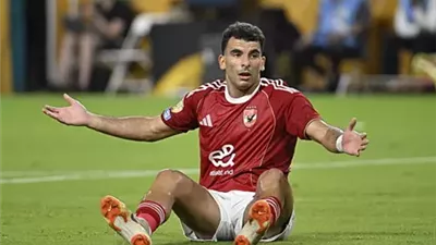 الأهلي يكشف حقيقة طلب زيزو للمشاركة في مباراة القمة