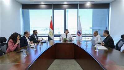 وزير الصحة والسكان يبحث التوسع في الخدمات الطبية لمبادرة رئيس الجمهورية لدعم صحة المرأة
