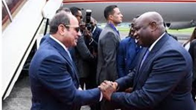 السيسي يجري مباحثات مع نظيره الأنجولي على هامش اجتماع القمة التنسيقي الإفريقي في مالابو
