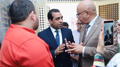 نائب محافظ قنا يشهد انطلاق حملة 