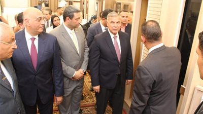 معرض 