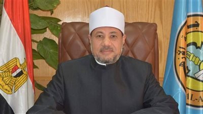 نائب رئيس جامعة الأزهر يهنئ أوائل 