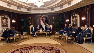 وزير الداخلية يستقبل نظيره القُمرى لبحث سبل التعاون الأمني المشترك