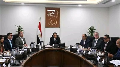 رئيس الوزراء يُتابع موقف تنفيذ برنامج الطروحات الحكومية