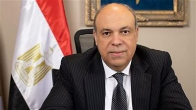 وزير الطيران : تأهيل الكوادر البشرية يمثل أولوية استراتيجية لتطوير القطاع