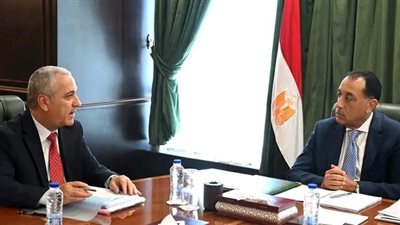 رئيس الوزراء يستعرض مع رئيس الهيئة الوطنية للصحافة عددا من الموضوعات والملفات