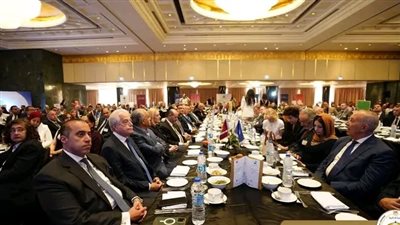 وزير الشؤون النيابية والقانونية والتواصل السياسي يحضر مؤتمر مجلس الأعمال الكندي تحت عنوان 