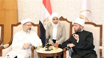 مصر وتركيا تبحثان تعزيز التعاون الدعوي والعلمي في لقاء يجمع الأزهري وعلي أرباش