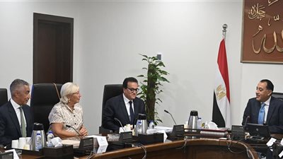 مدبولي يبحث مع وكلاء الماركات العالمية فرص الاستثمار في مصر