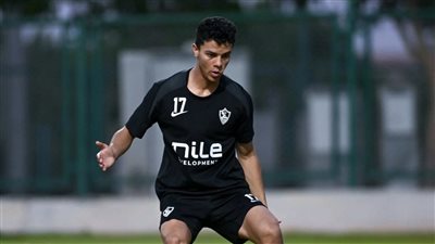 الزمالك في اختبار إنساني قبل النهائي.. معتمد جمال يساند محمد شحاتة بعد وفاة والده في معسكر الجزائر
