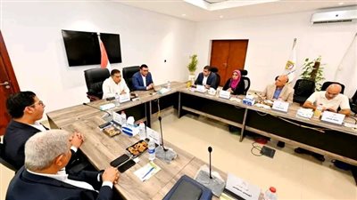 وزير الإسكان ومحافظ الدقهلية يتابعان سير العمل بمنظومتي مياه الشرب والصرف الصحي