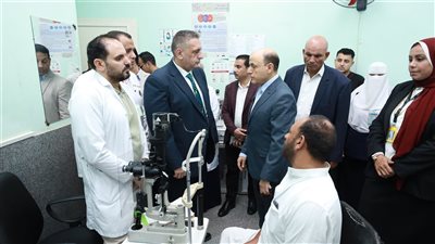 محافظ كفرالشيخ يتفقد مركز طب وجراحة العيون ويشيد بمستوى الخدمات المقدمة للمواطنين