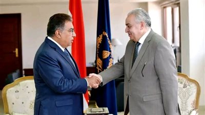 محافظ الدقهلية يهنئ مدير الأمن الجديد عقب توليه منصبه