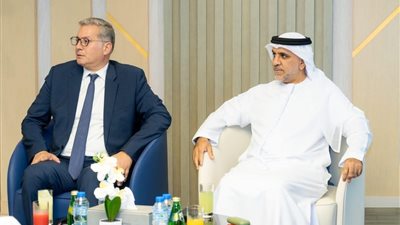 وزير البترول يجتمع مع مجموعة موانئ أبو ظبي