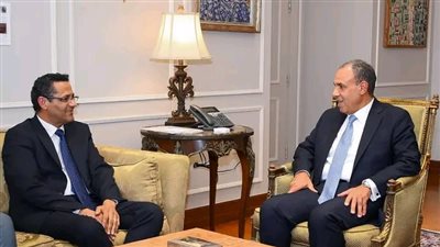 وزير الخارجية يستقبل نقيب الصحفيين ويبحث سبل تعزيز التعاون المشترك