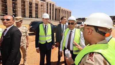 لأول مرة بالصور.. وزير العدل يتفقد مشروع مدينة العدالة بالعاصمة الإدارية الجديدة
