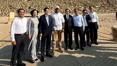 رئيس جمهورية فيتنام يزور المتحف المصري الكبير وأهرامات الجيزة