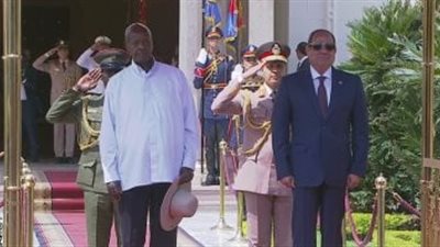 الرئيس السيسي وموسيفيني يفتتحان جلسة منتدى رجال الأعمال المصري الأوغندي