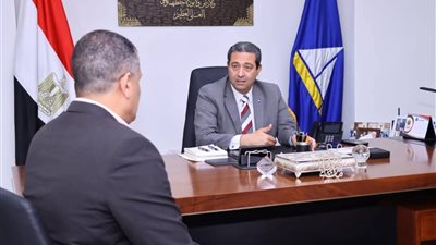 محافظ دمياط يدعم تطوير التعليم مع وكيل المديرية الجديد