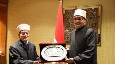 مفتيا الجمهورية المصرية والقدس يؤكدان مركزية القضية الفلسطينية والتعاون المشترك
