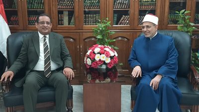 عميد صيدلة القاهرة للبنين يتعهد بمواصلة التطوير والتميز الأكاديمي