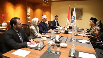 مفتي الجمهورية يلتقي نظيره الماليزي لتعزيز التعاون الشرعي والتدريب