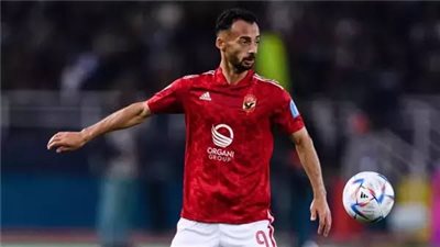أزمة جديدة في الأهلي.. أحمد عبد القادر يهدد بالشكوى للفيفا