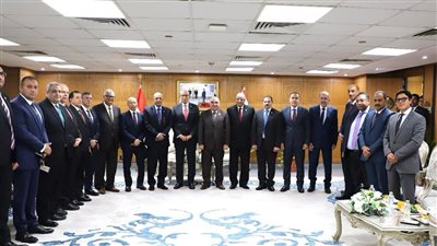 رئيس مجلس القضاء الأعلى يهنئ رئيس هيئة قضايا الدولة بتوليه منصبه