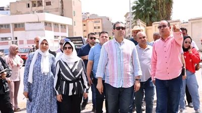 محافظ دمياط يجرى جولة ميدانية لتفقد عدد من مشروعات الرصف والتطوير
