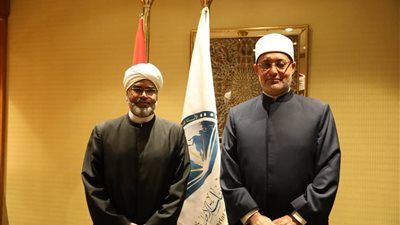 مفتي الجمهورية يلتقي إمام المركز الثقافي بلندن لبحث التعاون في قضايا النوازل