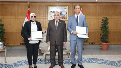 رئيس هيئة قضايا الدولة يكرم مستشارين قدما نموذجًا فريدًا للتضحية والإخلاص