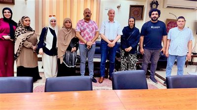 وكيل وزارة الشباب بكفر الشيخ يستقبل المشاركين في مجال الفنون التشكيلية بمهرجان 