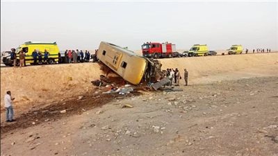 مصرع شخصين وإصابة 33 آخرين في حادث بأسيوط..نقل المصابين للمستشفيات لتلقي العلاج